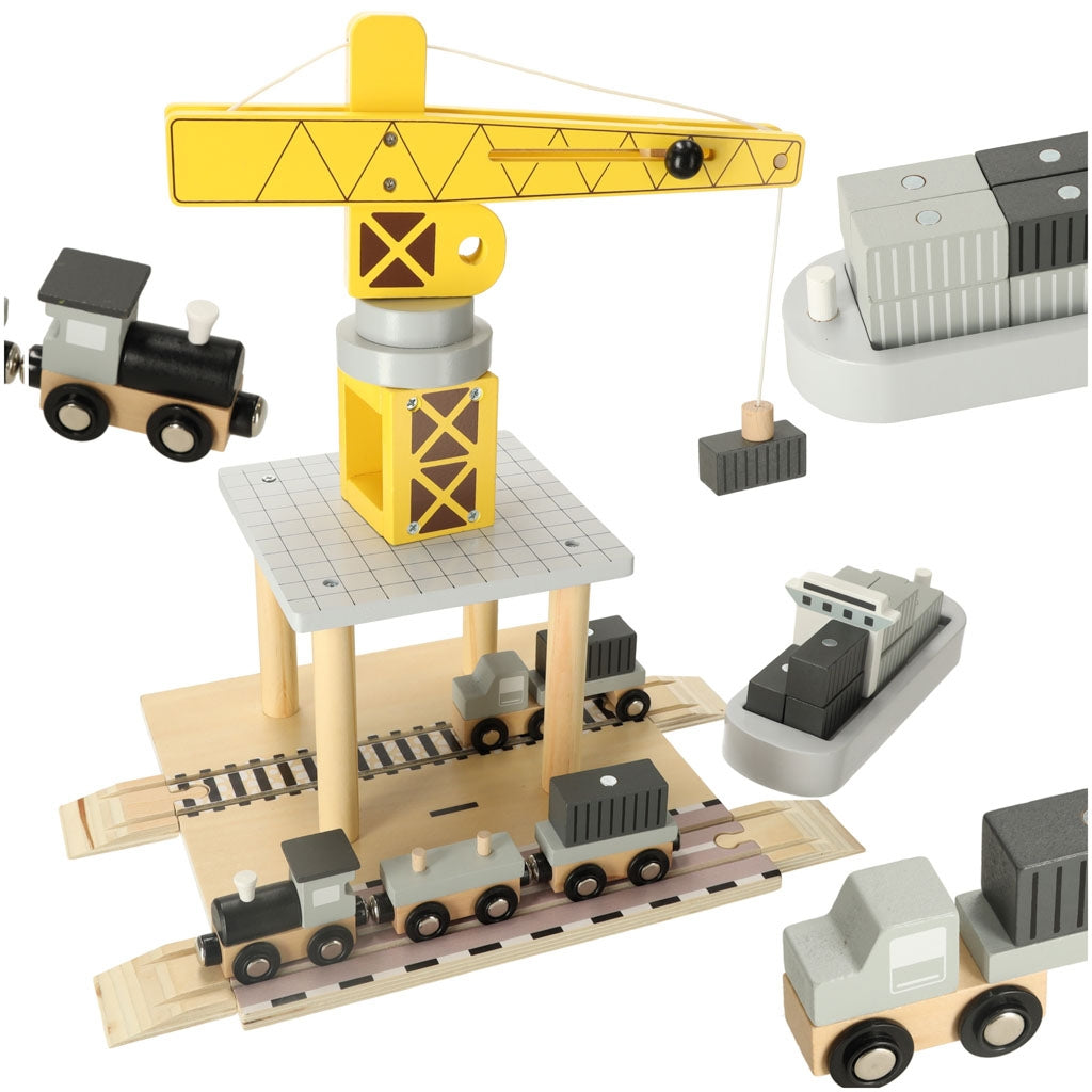 Wooden crane crane seaport + car ship