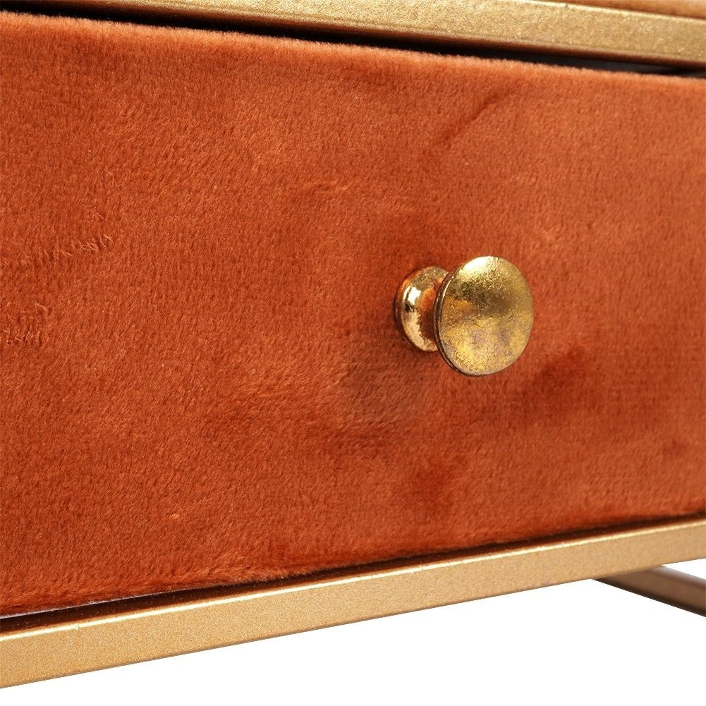 Wooden jewelery box with a luxurious velvet finish