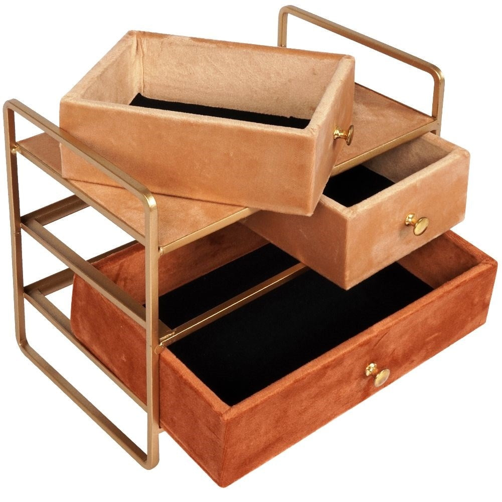 Wooden jewelery box with a luxurious velvet finish