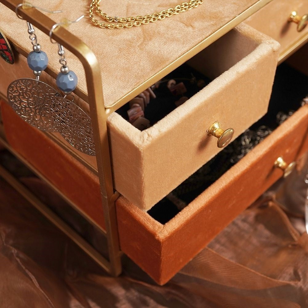 Wooden jewelery box with a luxurious velvet finish