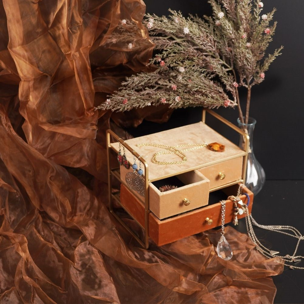 Wooden jewelery box with a luxurious velvet finish