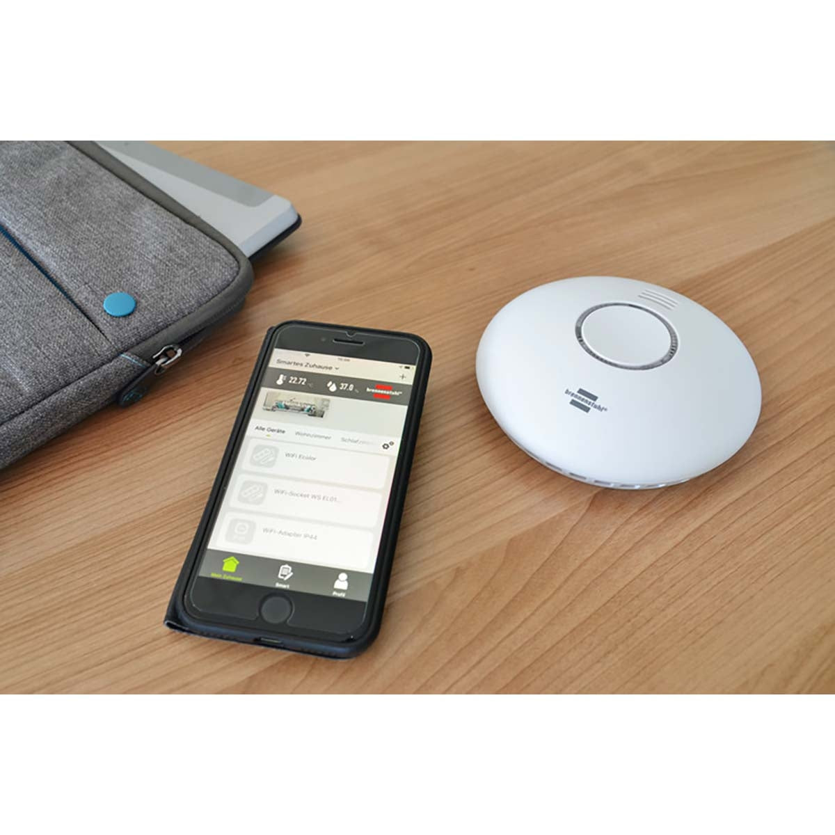 brennenstuhl®Connect Smart smoke and heat detectors WRHM01 with app notification and penetrating alarm signal 85 Db